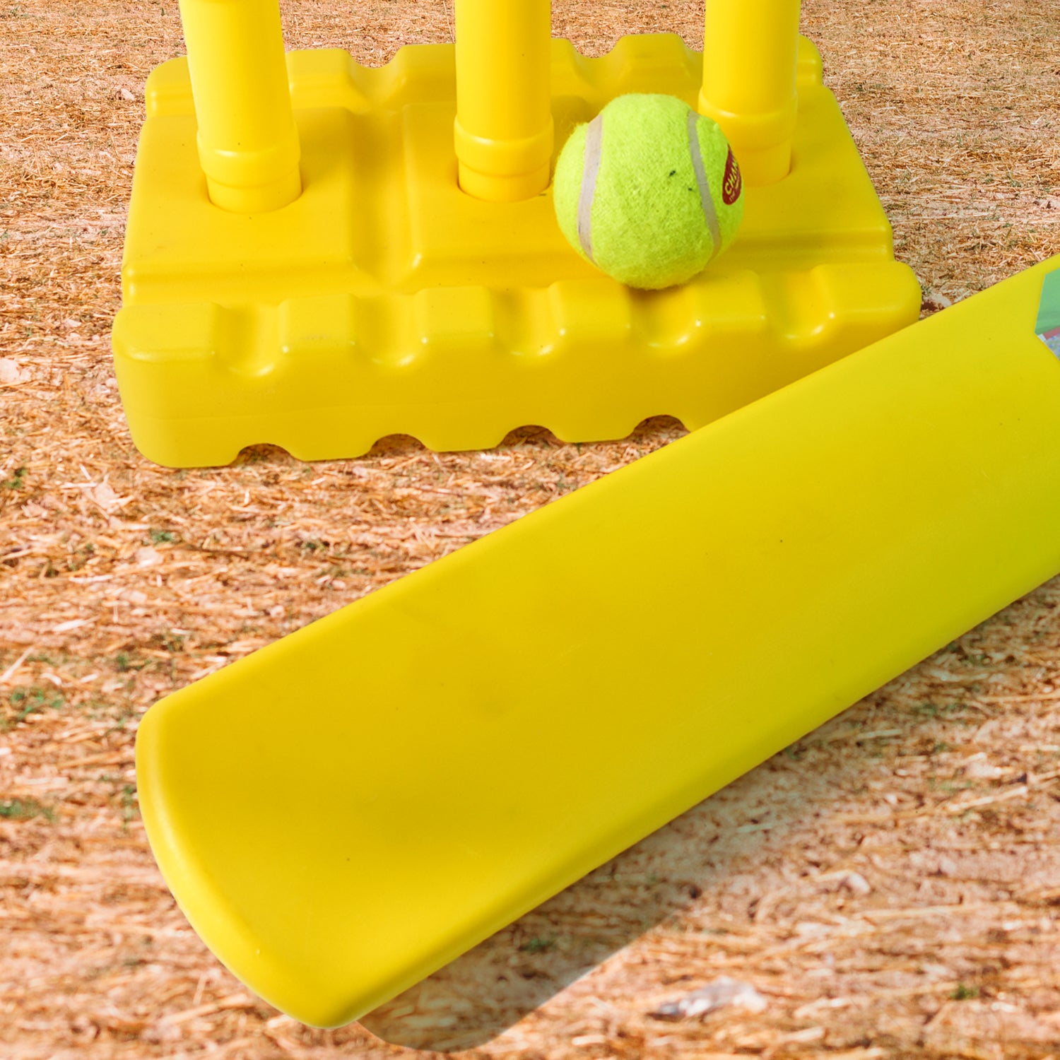 Big Cricket Kit Cricket Set With 1 Cricket Bat 1 Rubber Ball Bails 3 Stumps With Stand Base Big Cricket Kit Cricket Set With 1 Cricket Bat 1 Rubber Ball Bails 3 Stumps With Stand Base